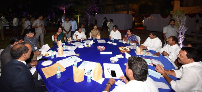 Jagan meeting with MLAs